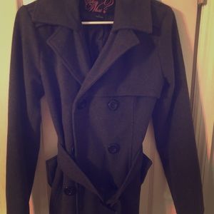 Women’s belted peacoat, excellent condition! L